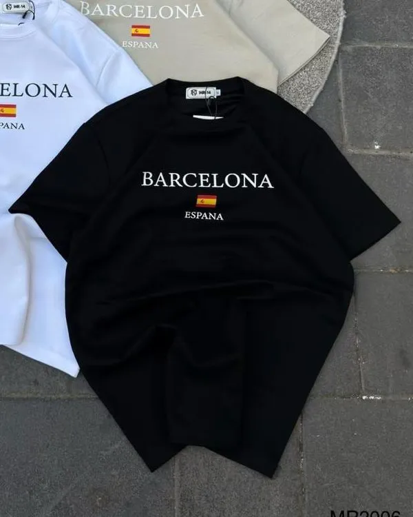 Close-up of the black Barcelona tee with the Espana flag print